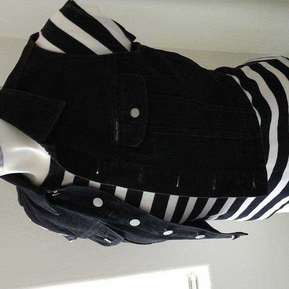 NWT Guess Vest - Picture 1 of 6